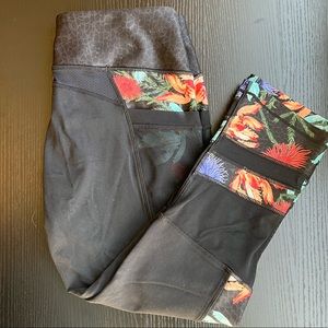 Calia black and floral capri leggings